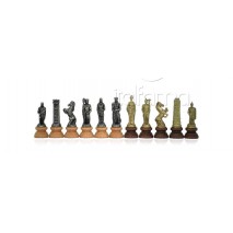 Pièces échecs bois métal Romains vs Barbares roi 9.9cm