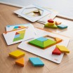 Jeu d'assemblage formes multicolores