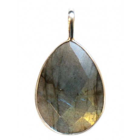 Pendentif Labradorite Forme ovale Pierre facettée sertie